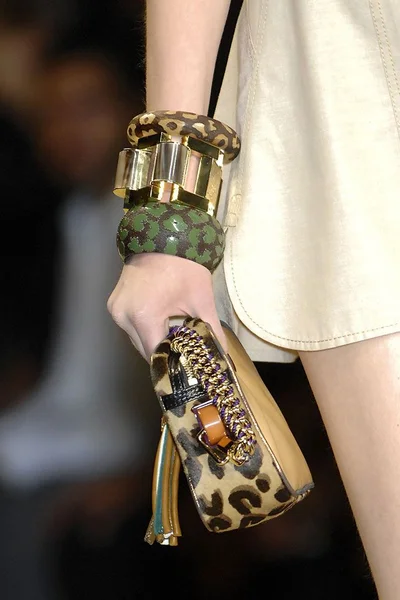 Look 20